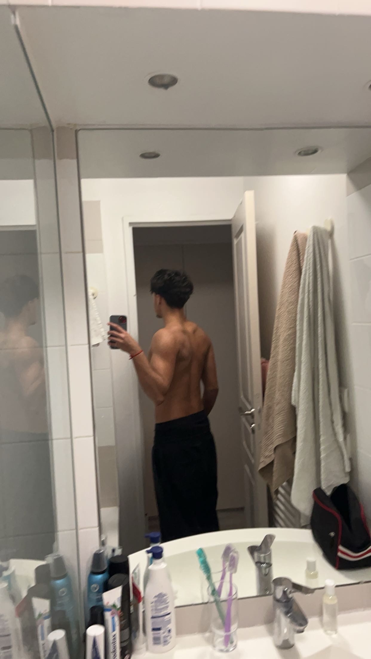 Profil de Alli, 18 ans, TS Monaco à Domjulien