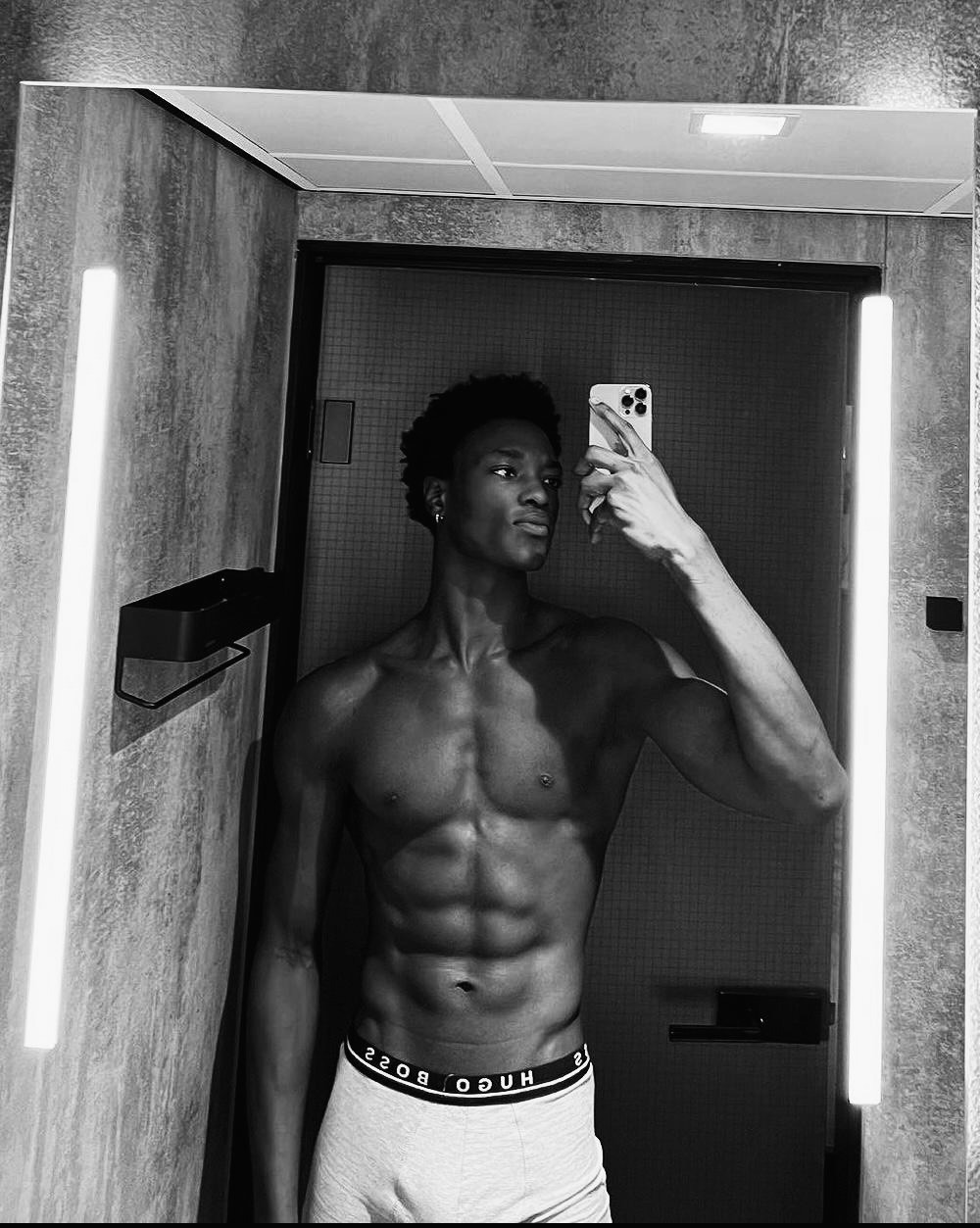 Profil de Illario, 27 ans, TS Monaco à Chiconi