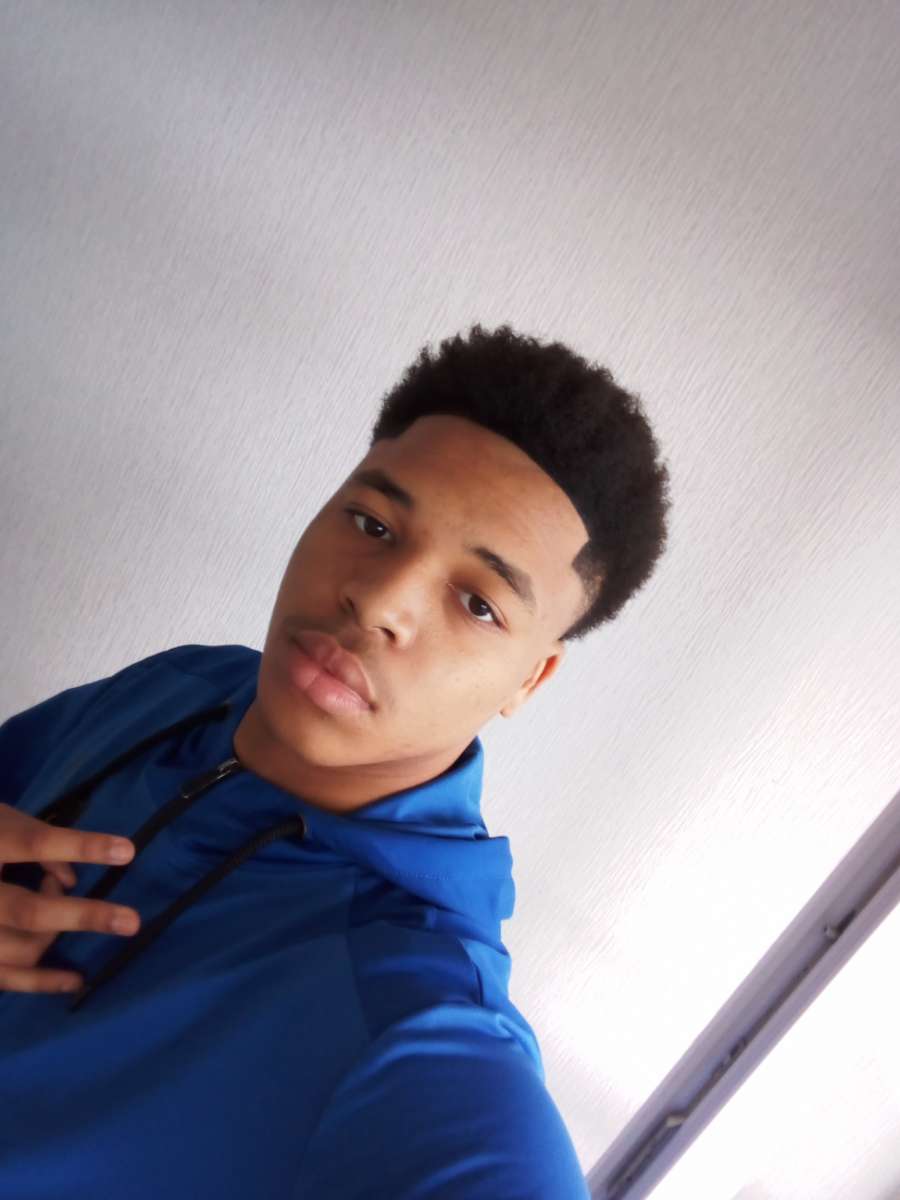 Profil de Abderrazak, 20 ans, TS Monaco à Fort-de-France