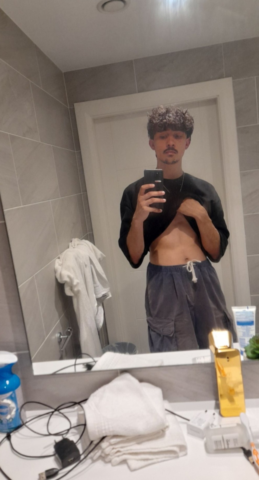 Profil de Mohamed-ayoub, 21 ans, TS Monaco à Jaunac