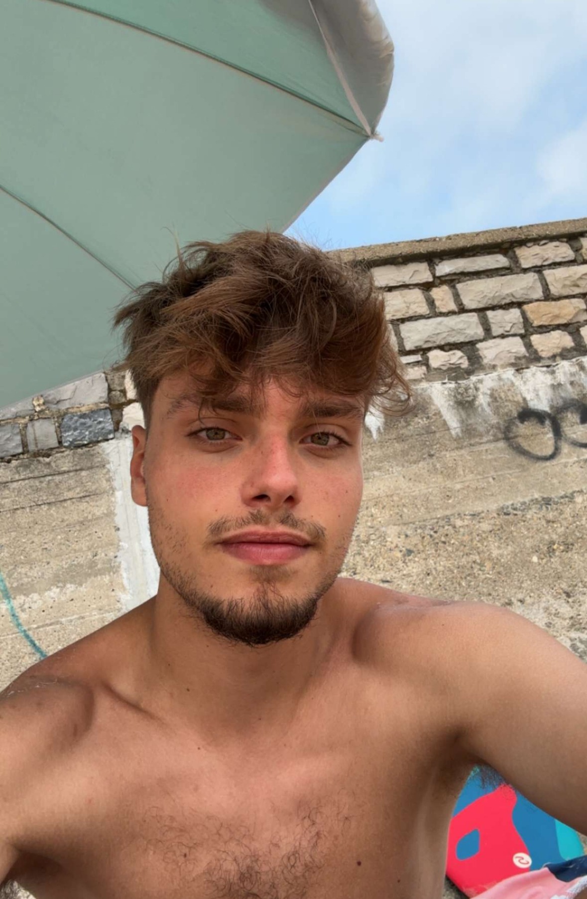 Profil de Sethi, 20 ans, TS Monaco à Écharcon