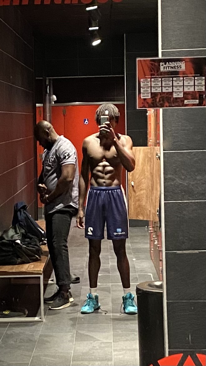 Profil de Mike, 24 ans, TS Monaco à Garrey