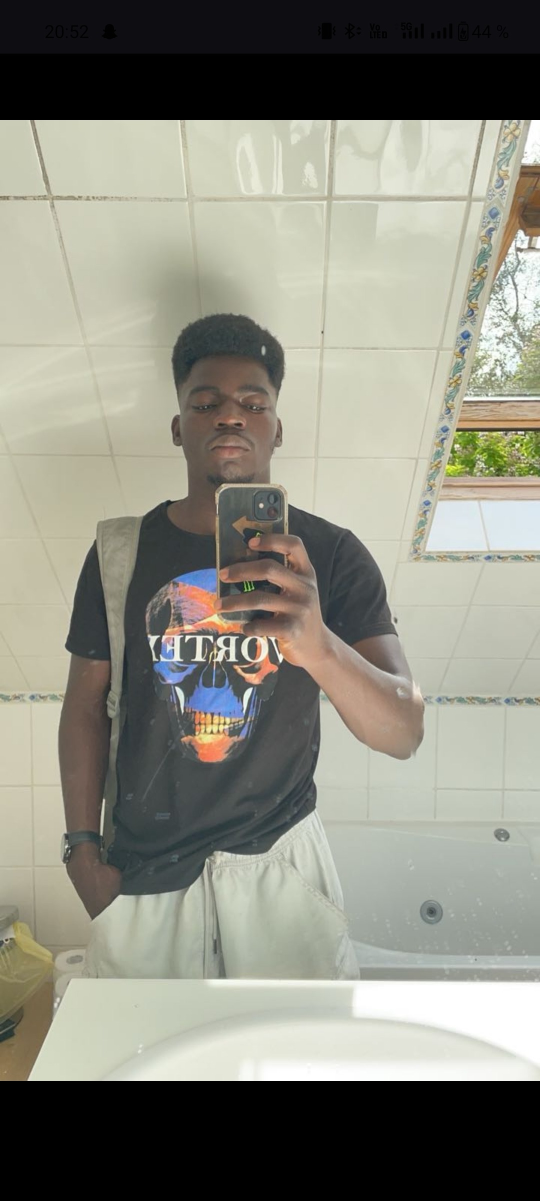 Profil de Hayri, 24 ans, TS Monaco à Cinqueux