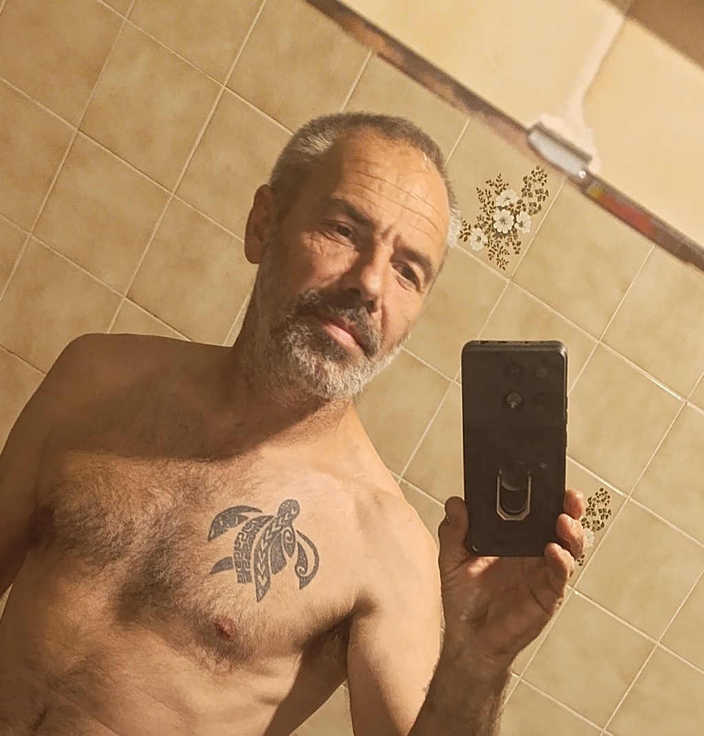 Profil de Enis, 50 ans, TS Monaco à Thiant