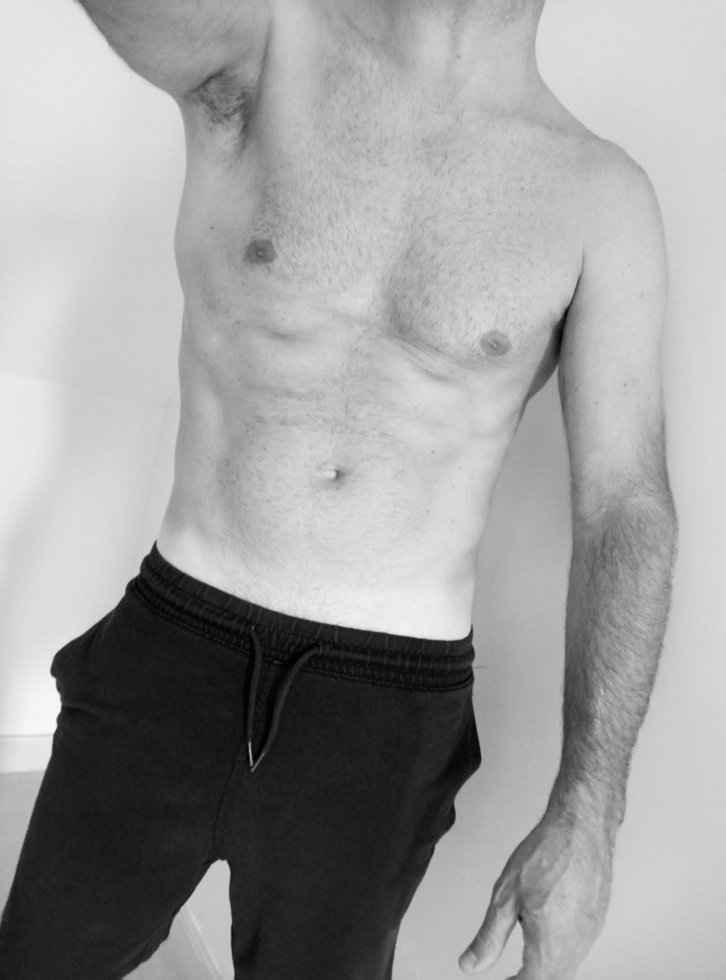 Profil de Thang, 43 ans, TS Monaco à Milly-sur-Bradon
