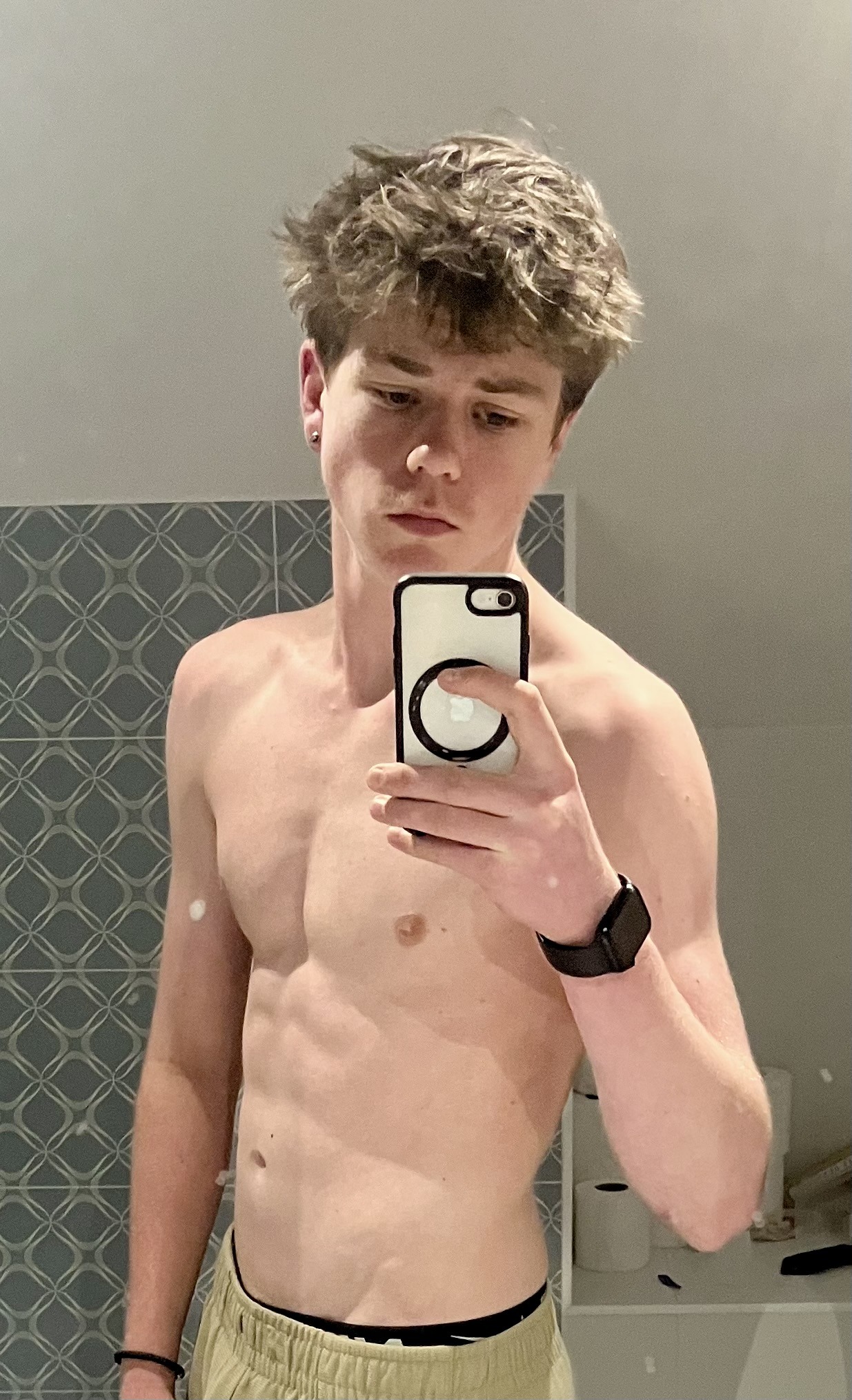 Profil de Odran, 19 ans, TS Monaco à Humbligny